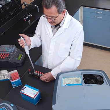 UV-VIS Laboratory Spectrophotometers